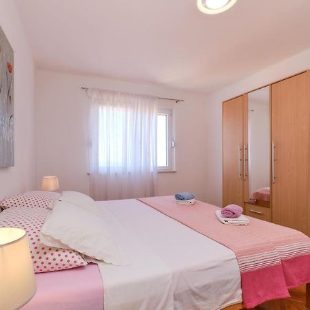 Sea View Apartment Sandra In Mali Lošinj Exterior foto